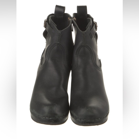 No 6 black clog boots - Picture 3 of 7